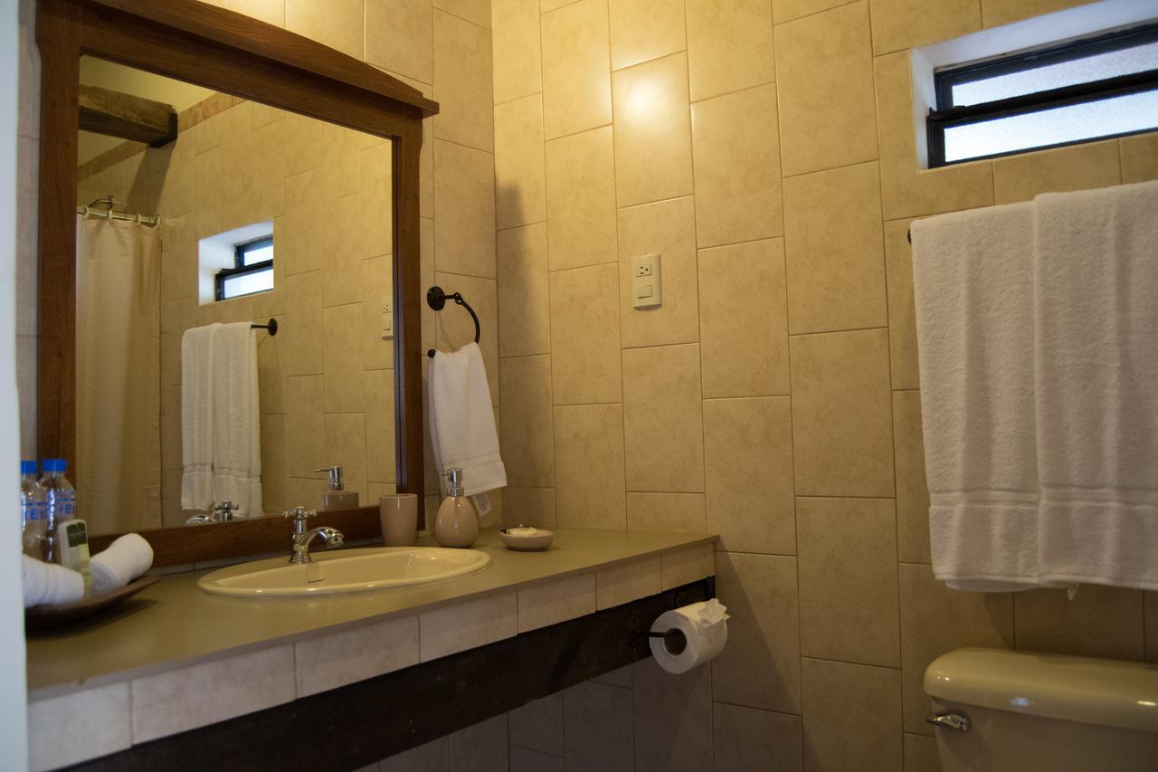 Hotel Casa San Bartolo Антигуа-Гватемала Экстерьер фото